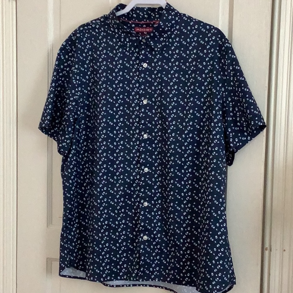 Men’s short sleeved shirt